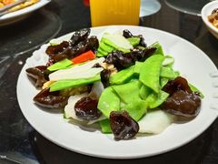 -东口码头·烧鸽子·鱼头泡饼·地方菜(金鹰悦城店)