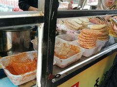 面包甜点陈列柜-萍姐炸串·大饼卷一切