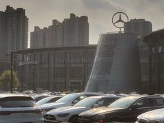 -奔驰北京极光星徽(四元桥店)