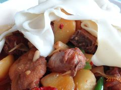 新疆大盘鸡-巴扎美食·新疆菜·西域歌舞表演餐厅(新疆大厦店)