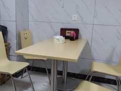 -小许三鲜砂锅馄饨店(家多乐烟酒店)