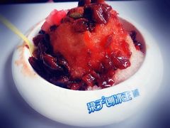 红果酸梅刨冰-梁子刨冰王&梁小糖(王顶堤店)