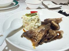 熏鱼色拉双拼盆-老洋房花园饭店(绍兴路店)