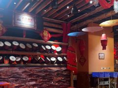 -老滇山寨•云南特色菜•地方菜•民族风情歌舞表演(金碧店)