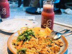 叁巴酱大虾鸡肉炒饭配炙烤菠萝-gaga(深圳福田星河COCO Park店)