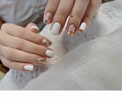 -冰芙洁问题性皮肤美甲美睫