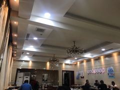 大堂-相聚青山餐厅(阎河路店)