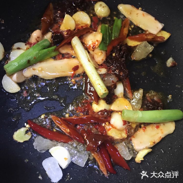 极简版家常味年糕带鱼，鱼香汁儿拌饭来三碗