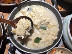 -吃饭皇帝大土家民族菜(正大广场店)
