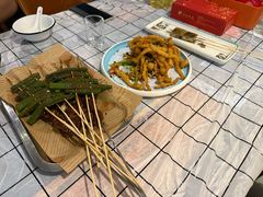 -顶峰夜宴·龙虾烧烤大排档(九江学院店)