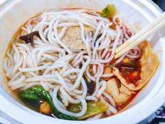 -水平有限螺蛳粉(宏达大厦店)