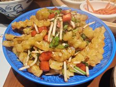 怪噜洋芋-包整·丝娃娃(一览甲秀楼风景店)