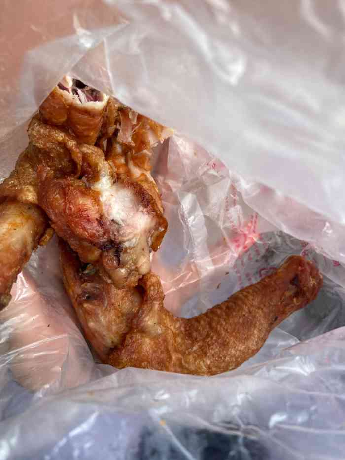 凤凰炸鸡店(总店)-"和朋友出去玩儿 路过了这家店 ,点了他家.