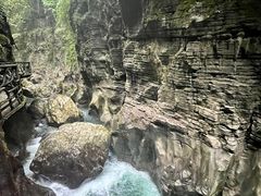 -蝶舞清江·恩施地心谷景区