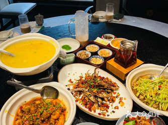 在徐东私房菜馆里以食会友，雅韵流殇