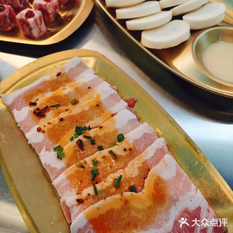 🍣这里的烤肉也太美味了吧
