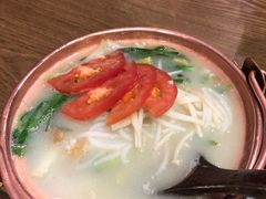 -麦麦山云南菜(复地活力城店)