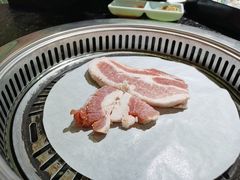 烤雪花原味牛五花-烤路里·韩国品质自助烤肉(石路天虹4号店)