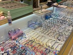 -新视达眼镜店·蔡司·依视路(名镜苑店)