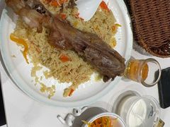 -马尔龙新疆饭店·清真(瑞景店)