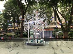 -爱雍·乌节
