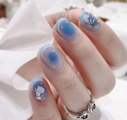 -悦指间美甲美睫