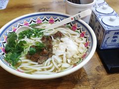 -鑫花溪牛肉米粉(人民广场店)