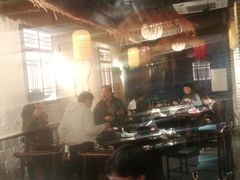大堂-临街徽菜馆·正宗黄山味