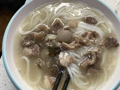 -小倪羊肉米线馆
