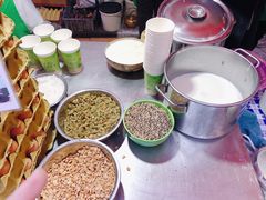 花生芝麻葡萄干-清真老马家国华牛奶鸡蛋醪糟(正宁路店)