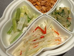 -左庭右院鲜牛肉火锅黑金店(陆家嘴中心店)