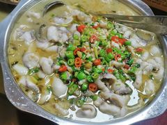 -何哥鲜鱼餐厅(龙湖花园店)