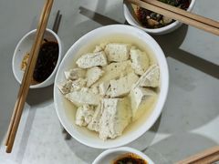 -侯记双流蘸水肥肠(阆中店)