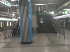 -白石桥南(地铁站)