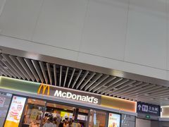 -麦当劳(上海虹桥站30B检票口楼上)