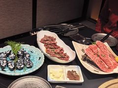 -山川小町·极番烧肉(新地假日广场店)