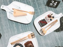 小布朗-UNI UNI(环亚凯瑟琳店)