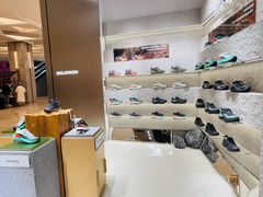 -SALOMON萨洛蒙(北京王府中环店)