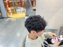 -YOUNG漾沙龙