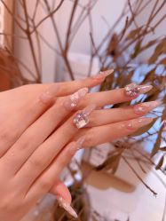-花系美·美甲美睫精品店