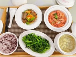 -臻康乃馨月子中心(集美店)