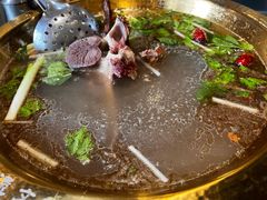 -周老三跷脚牛肉·全牛火锅(非遗传承店)