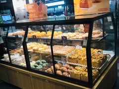 面包甜点陈列柜-仟吉(星汇维港店)