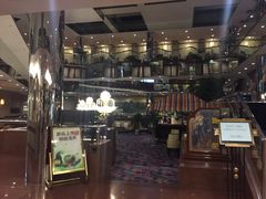 -燕山大酒店