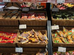 -来伊份1038(新村路三店)