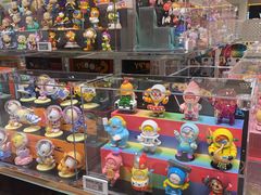 -泡泡玛特POPMART(蓝色港湾店)