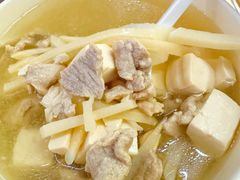 酸笋豆腐汤-津品味小吃(大学湾店)