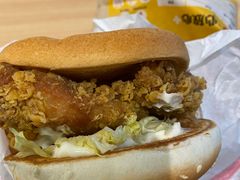 麦辣鸡腿堡套餐-麦当劳(郑州东高铁站店)