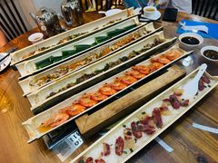 -胡须哥网红竹筒菜