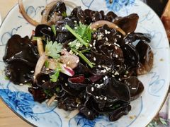 -关东小磨东北菜(上海长风大悦城店)
